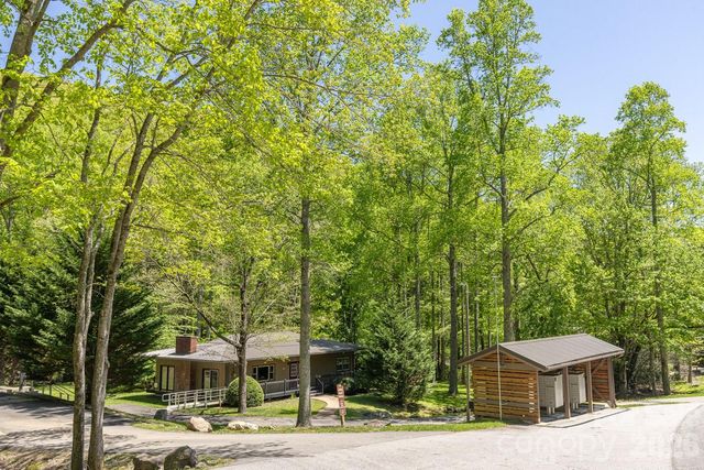 9999 Fairview Forest Drive, Fairview, NC 28730