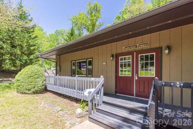 9999 Fairview Forest Drive, Fairview, NC 28730