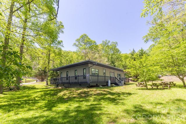 9999 Fairview Forest Drive, Fairview, NC 28730