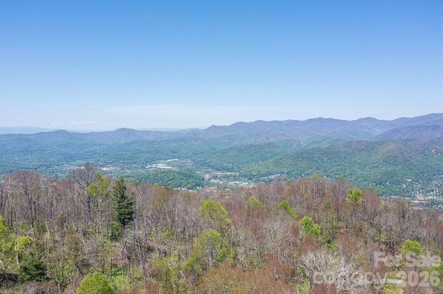 9999 Fairview Forest Drive, Fairview, NC 28730