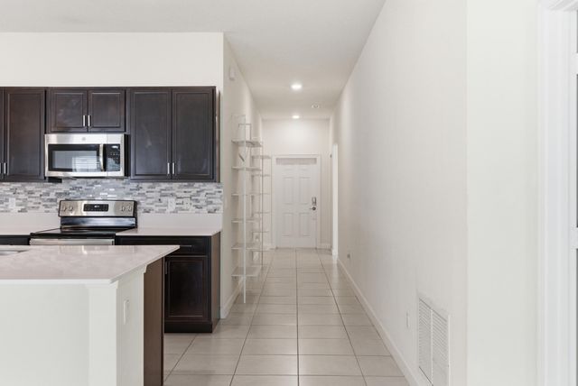 888 Bent Creek Drive, Fort Pierce, FL 34947