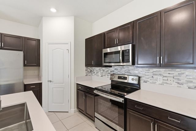 888 Bent Creek Drive, Fort Pierce, FL 34947