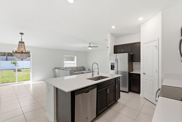 888 Bent Creek Drive, Fort Pierce, FL 34947