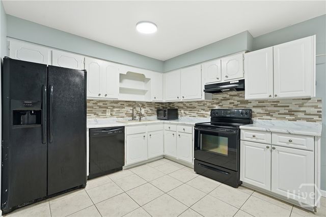 1098 Live Oak Drive, Hinesville, GA 31313