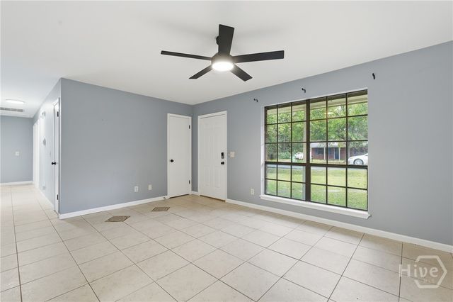 1098 Live Oak Drive, Hinesville, GA 31313