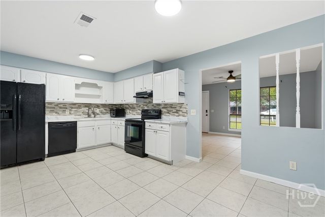 1098 Live Oak Drive, Hinesville, GA 31313