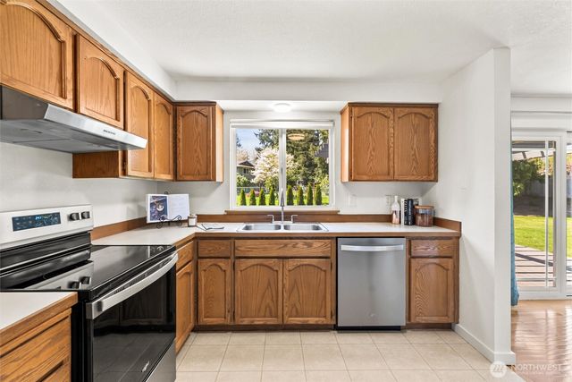 11914 27th Court NE, Lake Stevens, WA 98258