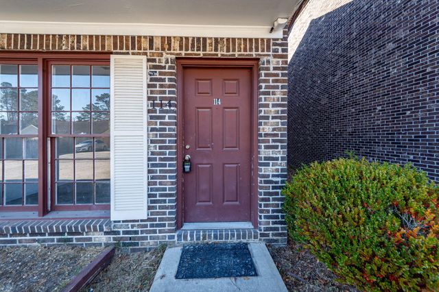 114 Colonial Court, Summerville, SC 29483