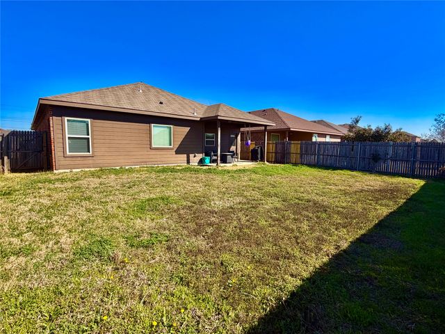 1068 Meadow Scape Drive, Fort Worth, TX 76028