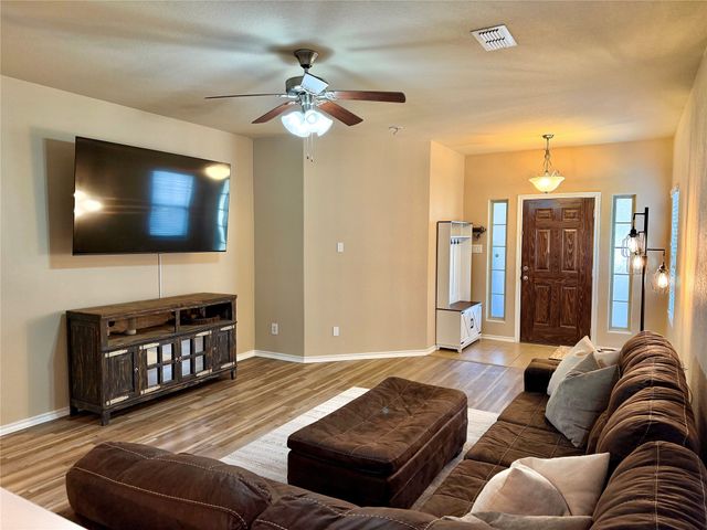 1068 Meadow Scape Drive, Fort Worth, TX 76028