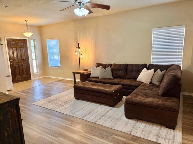 1068 Meadow Scape Drive, Fort Worth, TX 76028