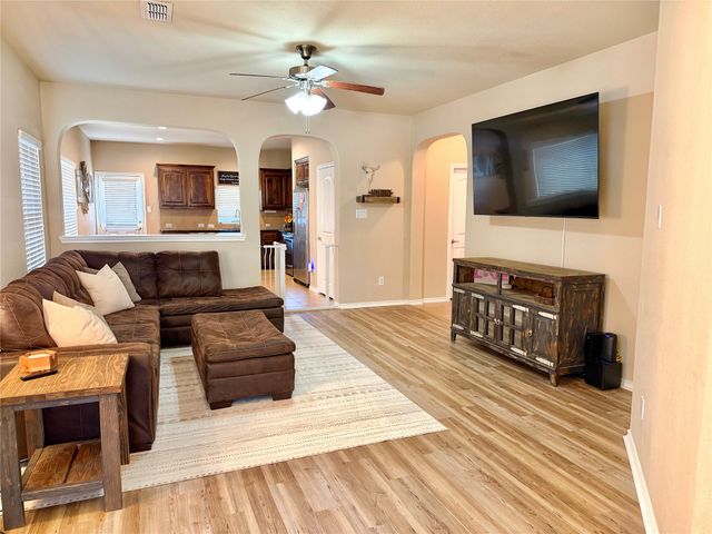 1068 Meadow Scape Drive, Fort Worth, TX 76028