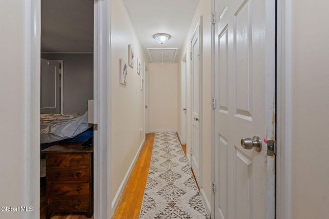 11 Lilac Lane, Troy, NY 12180