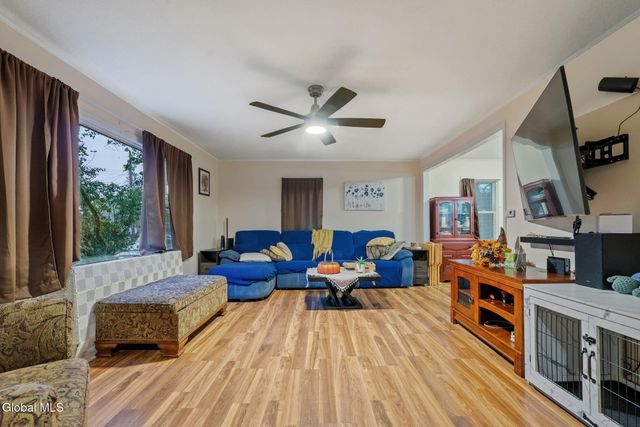 11 Lilac Lane, Troy, NY 12180