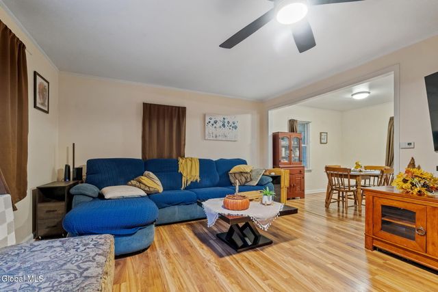 11 Lilac Lane, Troy, NY 12180