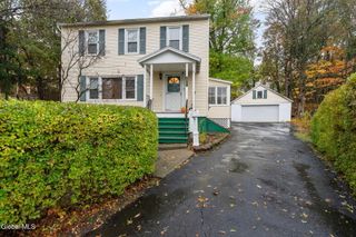 11 Lilac Lane, Troy, NY 12180