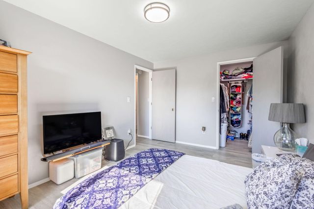 216 NE 9th Street, Madras, OR 97741