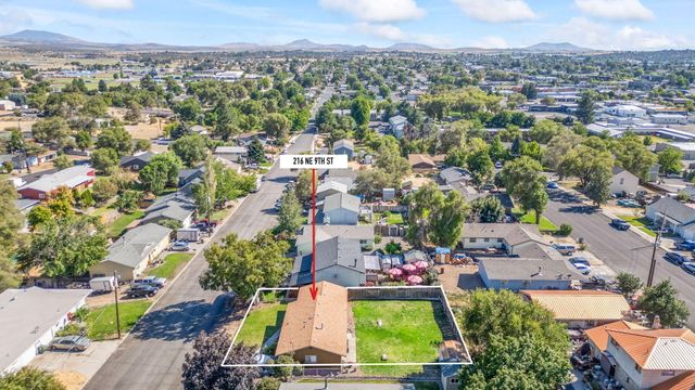 216 NE 9th Street, Madras, OR 97741