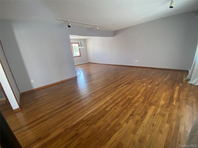 732 3rd Street, Ronkonkoma, NY 11779