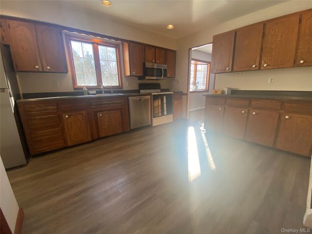 732 3rd Street, Ronkonkoma, NY 11779