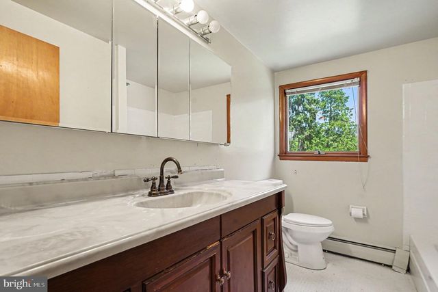 524 HIGHGATE RD, Norristown, PA 19403