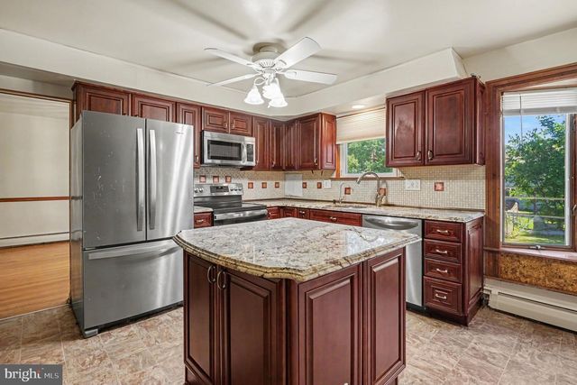 524 HIGHGATE RD, Norristown, PA 19403