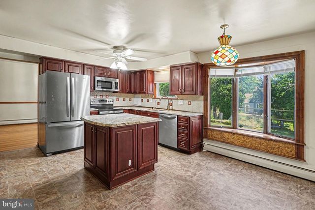 524 HIGHGATE RD, Norristown, PA 19403