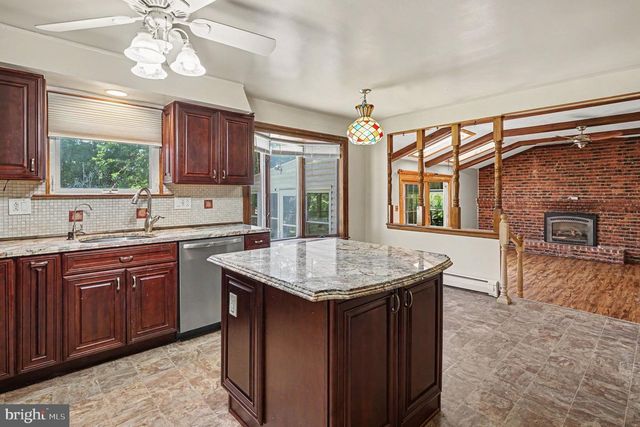 524 HIGHGATE RD, Norristown, PA 19403