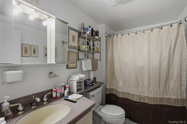 1376 Midland Avenue 105, Bronxville, NY 10708