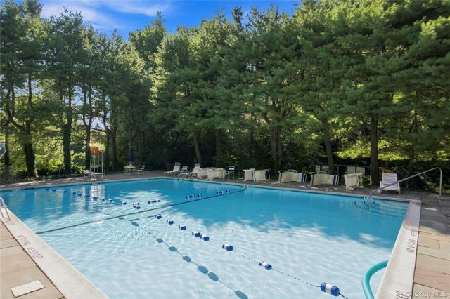 1376 Midland Avenue 105, Bronxville, NY 10708