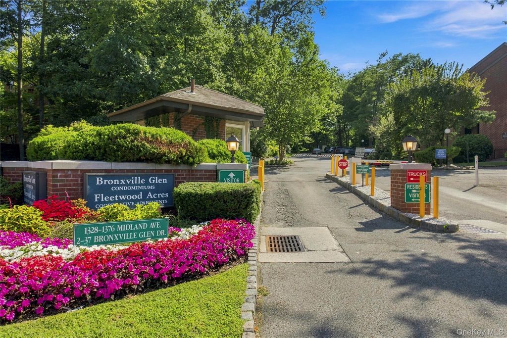 1376 Midland Avenue 105, Bronxville, NY 10708 — photo 2