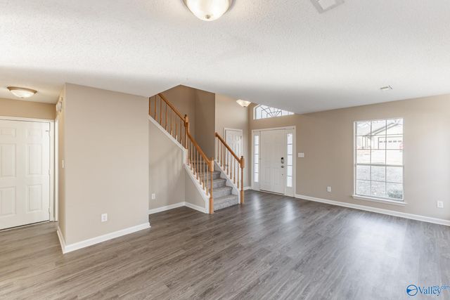 2543 Bonnie Oaks Drive SW, Huntsville, AL 35803