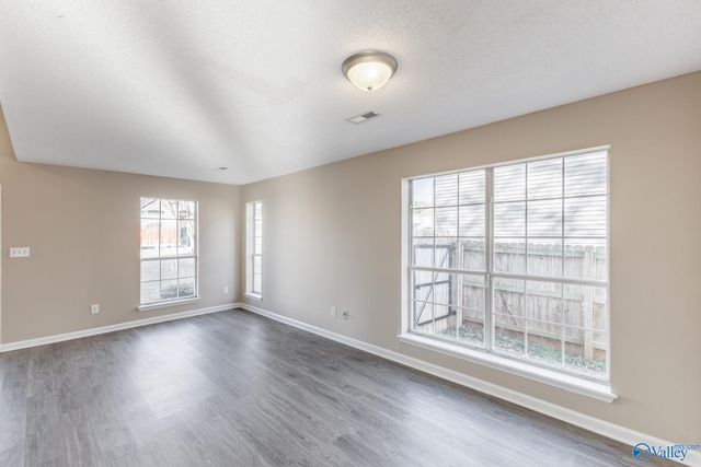 2543 Bonnie Oaks Drive SW, Huntsville, AL 35803