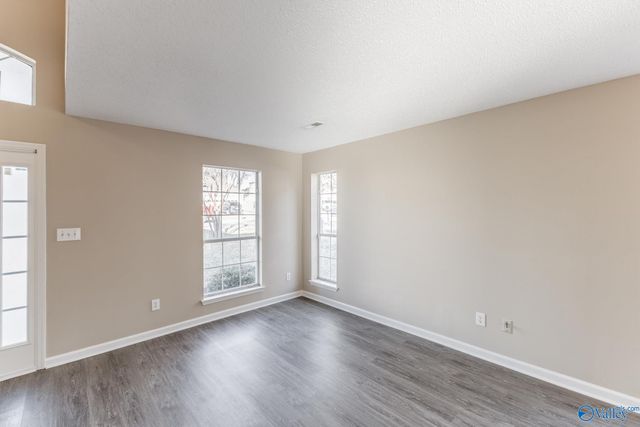 2543 Bonnie Oaks Drive SW, Huntsville, AL 35803