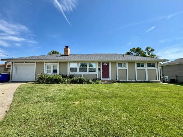 5821 Rosehill Road, Shawnee, KS 66216