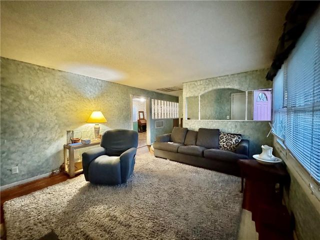 5821 Rosehill Road, Shawnee, KS 66216