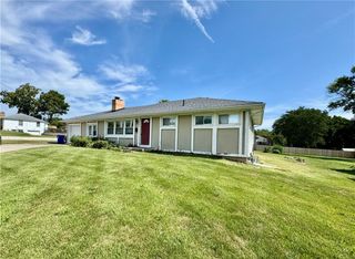 5821 Rosehill Road, Shawnee, KS 66216