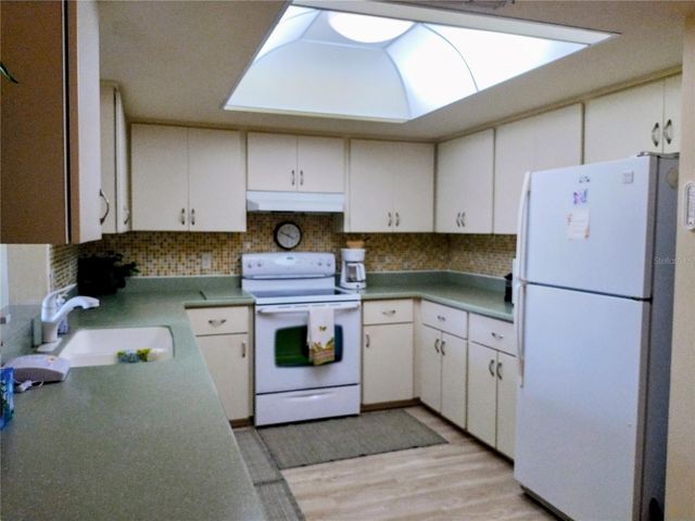 152 CIRCLEWOOD DRIVE C2-2, Venice, FL 34293