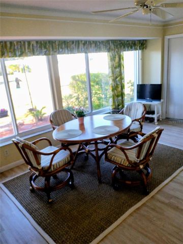 152 CIRCLEWOOD DRIVE C2-2, Venice, FL 34293