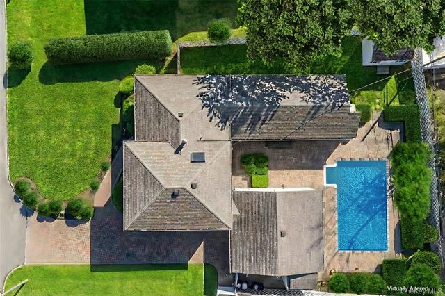 33 Fairlawn Lane, Centereach, NY 11720