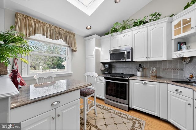 878 MOREFIELD RD, Philadelphia, PA 19115