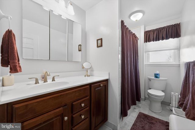 878 MOREFIELD RD, Philadelphia, PA 19115