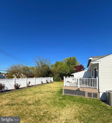 878 MOREFIELD RD, Philadelphia, PA 19115