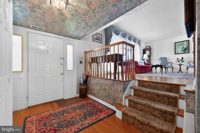 878 MOREFIELD RD, Philadelphia, PA 19115