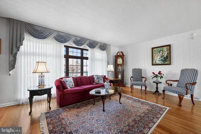 878 MOREFIELD RD, Philadelphia, PA 19115