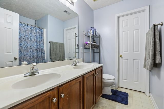911 Buckhaven Dr, Smyrna, TN 37167