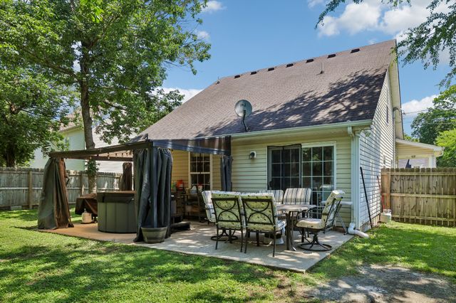 911 Buckhaven Dr, Smyrna, TN 37167