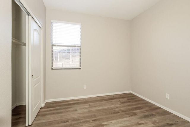 8713 N 58th Lane, Glendale, AZ 85302