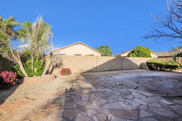 8713 N 58th Lane, Glendale, AZ 85302