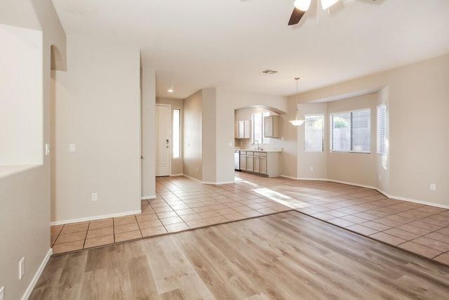 8713 N 58th Lane, Glendale, AZ 85302